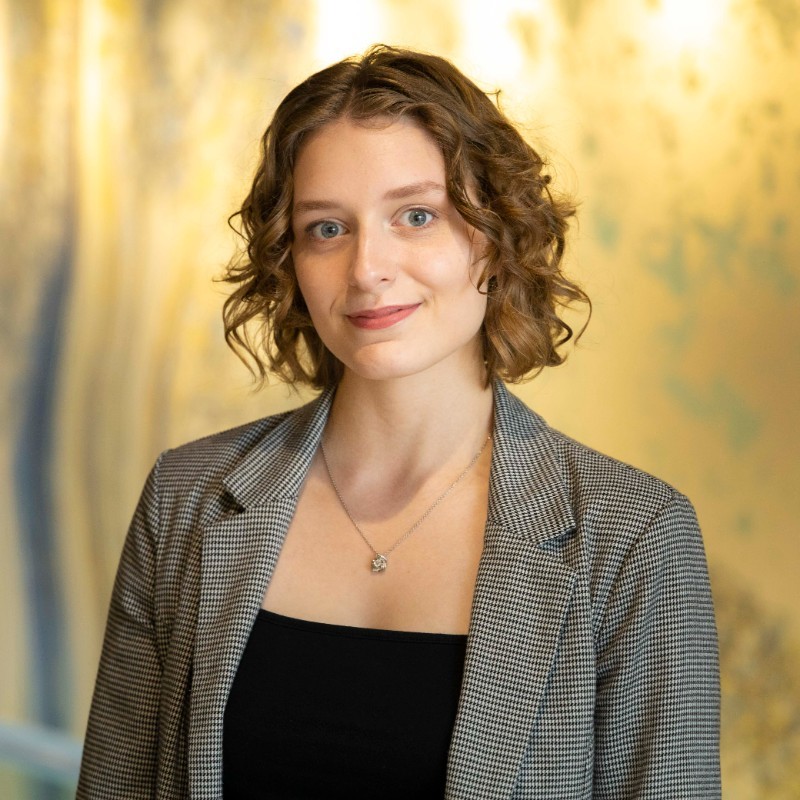 Headshot of Robin Olivero